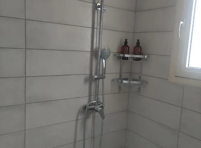 Ruby Pessada Villa *